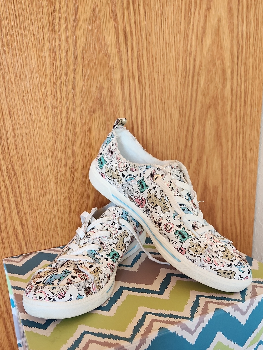 Skechers Cream Sneakers with Pink, Teal & Black Accents